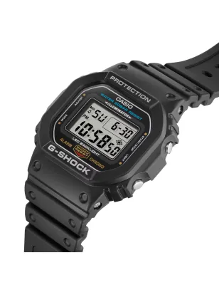OROLOGIO CON STRUTTURA RESISTENTE AGLI URTI UOMO CASIO G-SHOCK DW-5600UE-1ER Casio