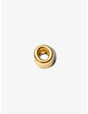 Charm dorato lettera O piccola Donna Pandora