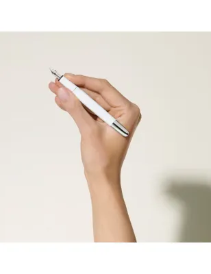 Penna Stilografica Meisterstück Classique bianca pennino M MB137120 Montblanc