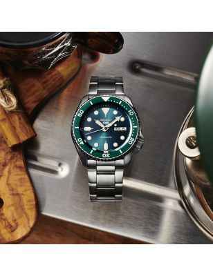 OROLOGIO AUTOMATICO QUADRANTE VERDE UOMO SEIKO 5 SPORTS - category_name - XDMG De Marchi Gianotti